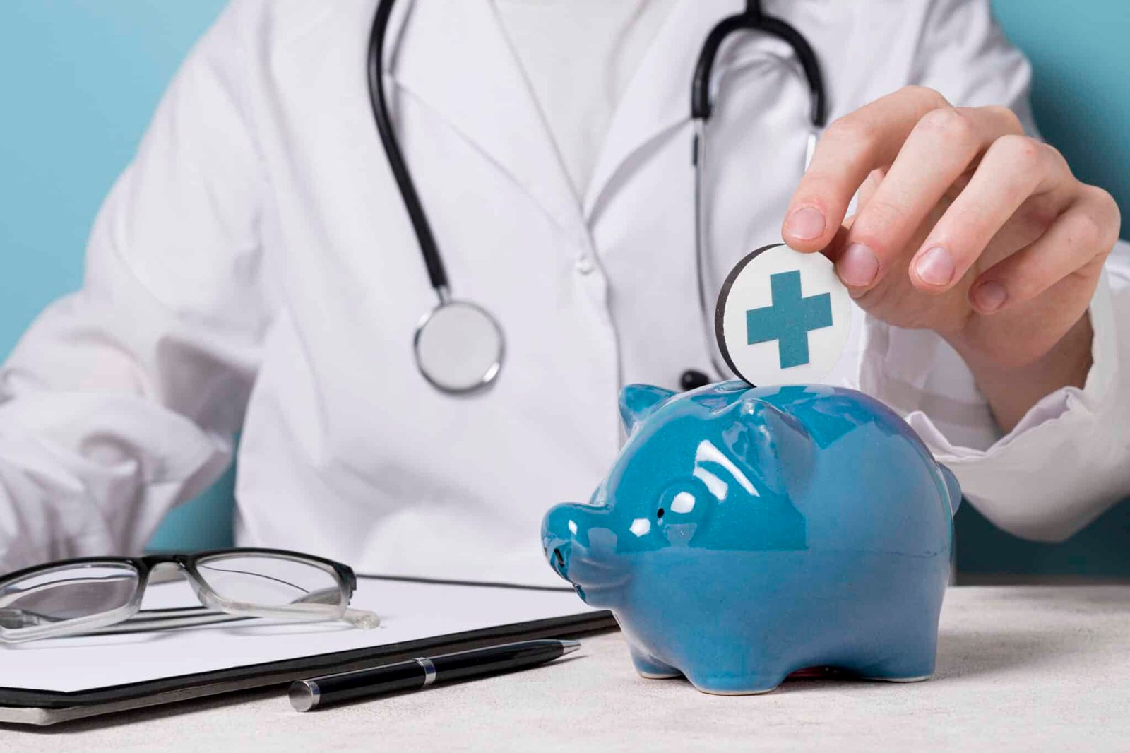 HSAs, healthcare FSAs, and dependent care FSAs all offer tax‑free dollars. Here’s how to choose the right option for 2027 based on your plan and needs.